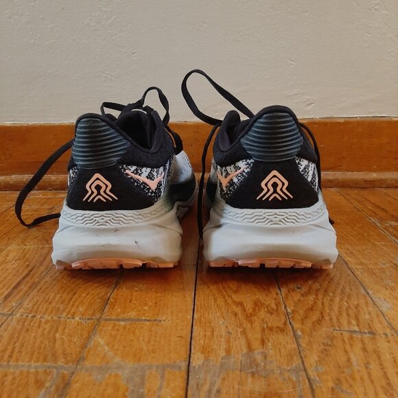 Trail Running Shoes - Picture 3 of 6